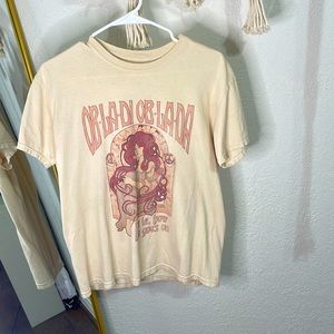 graphic tee